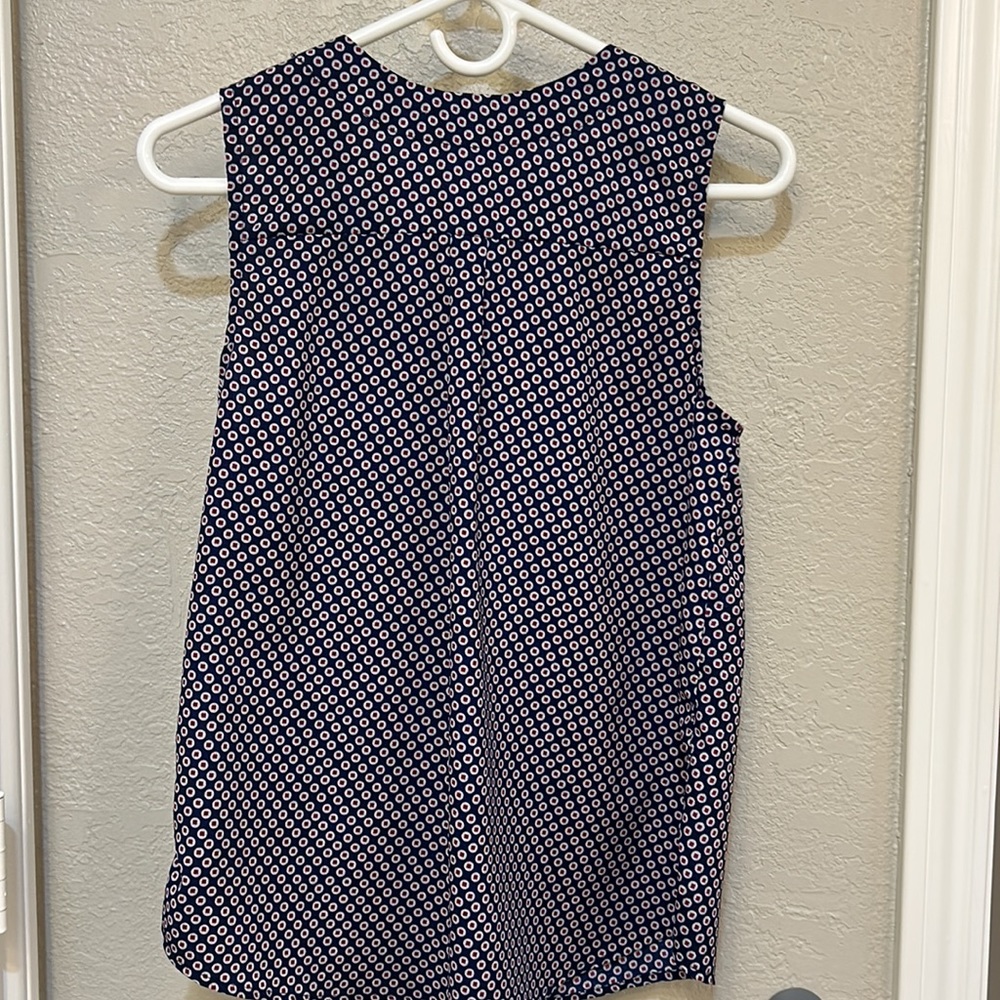Like New! Alice Blue Toledo V-Neck Blouse - Picture 5 of 5